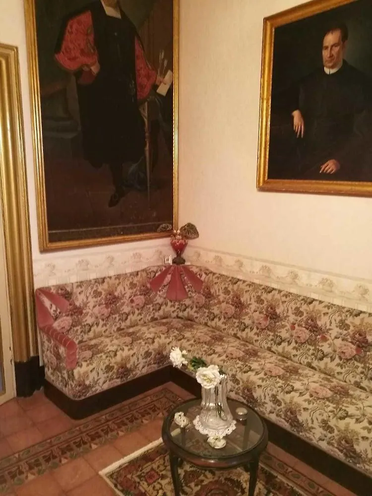 B&B Palazzo Gambino Acireale Oda ve Kahvaltı